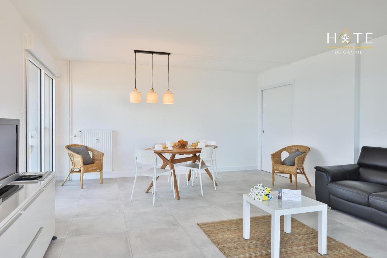 Appartement De Caractere, Superbe Vue Mer 280° La Chaume 外观 照片